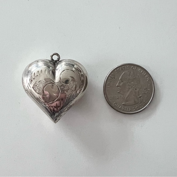 Vintage Sterling Silver Puff Heart Pendant - Picture 3 of 3